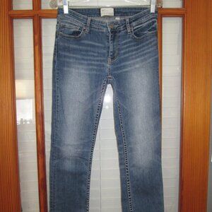 BKE Buckle Payton Ankle Straight Jeans Women's 26 Stretch Distressed